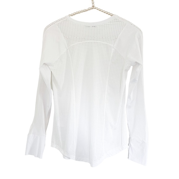 L’ETOILE SPORT Performance The Perforated Long Sleeve Tee in White Size XS - Picture 7 of 10